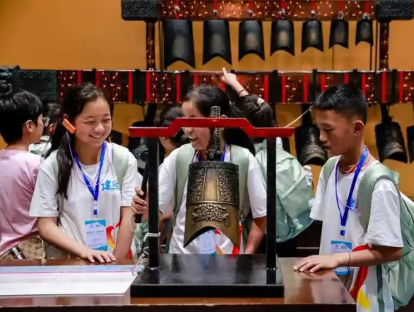 抓住暑期教学空档期进行硬化改造为师生日常通行增添了安全保障 抓住暑期教学空档期进行硬化改造为师生日常通行增添了安全保障